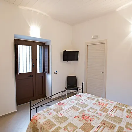 Acquachiara 住宿加早餐酒店 罗切拉伊奥尼卡